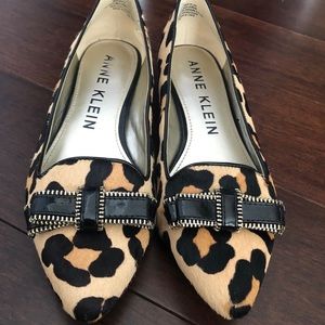 Anne Klein leopard flats Size 7